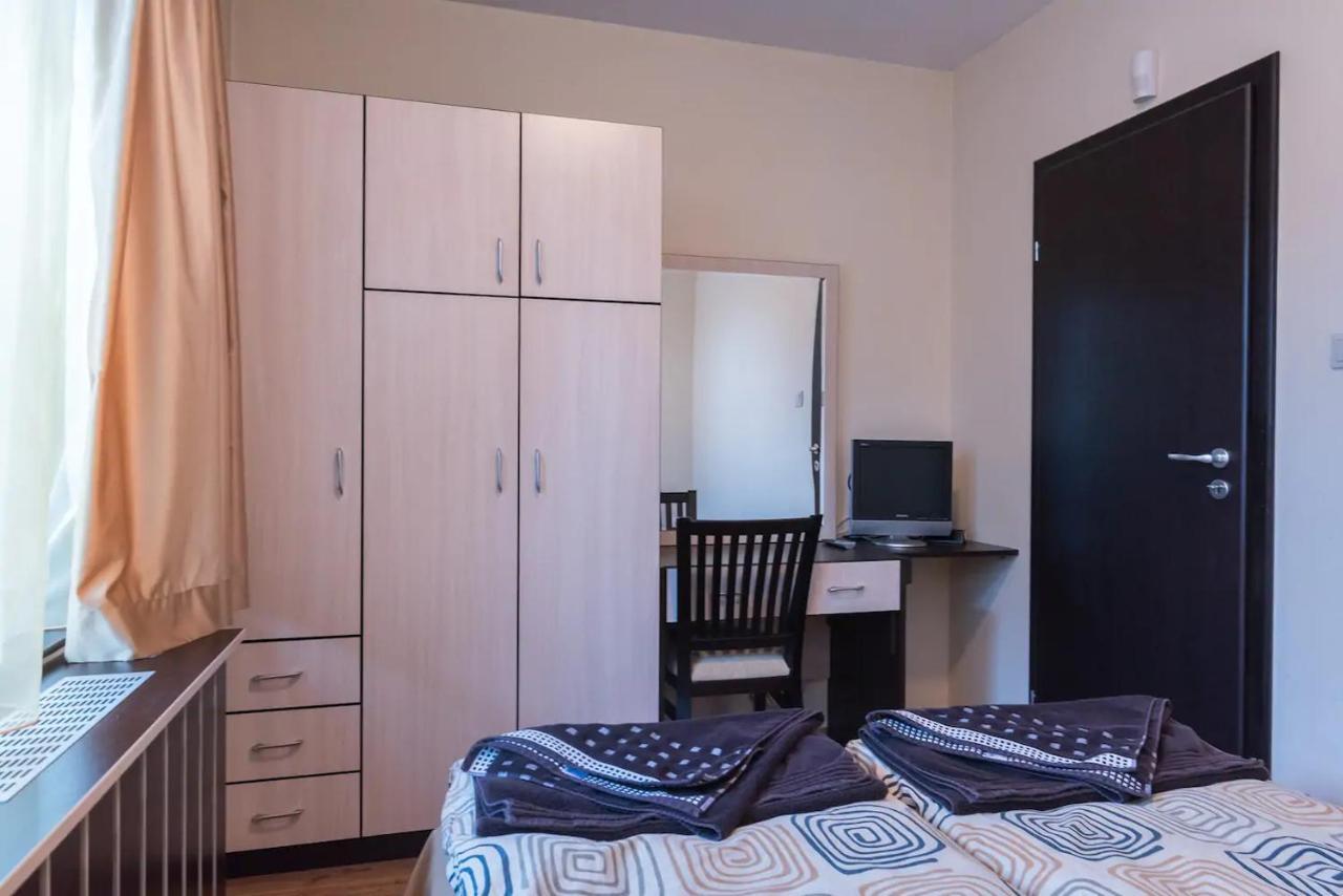 Charming, Fully-Furnished, 2-Bedroom Apartment Banszko Kültér fotó